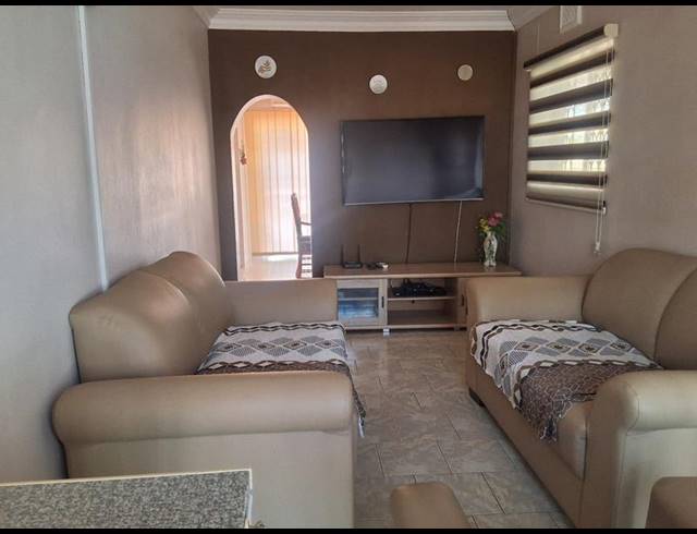 3 BEDROOM HOUSE FOR SALE IN ESCOMBE